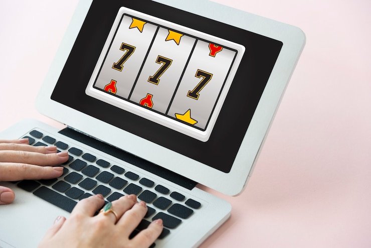 Tampilan dasbor permainan sgp slot dengan slot populer dan pasar sepak bola